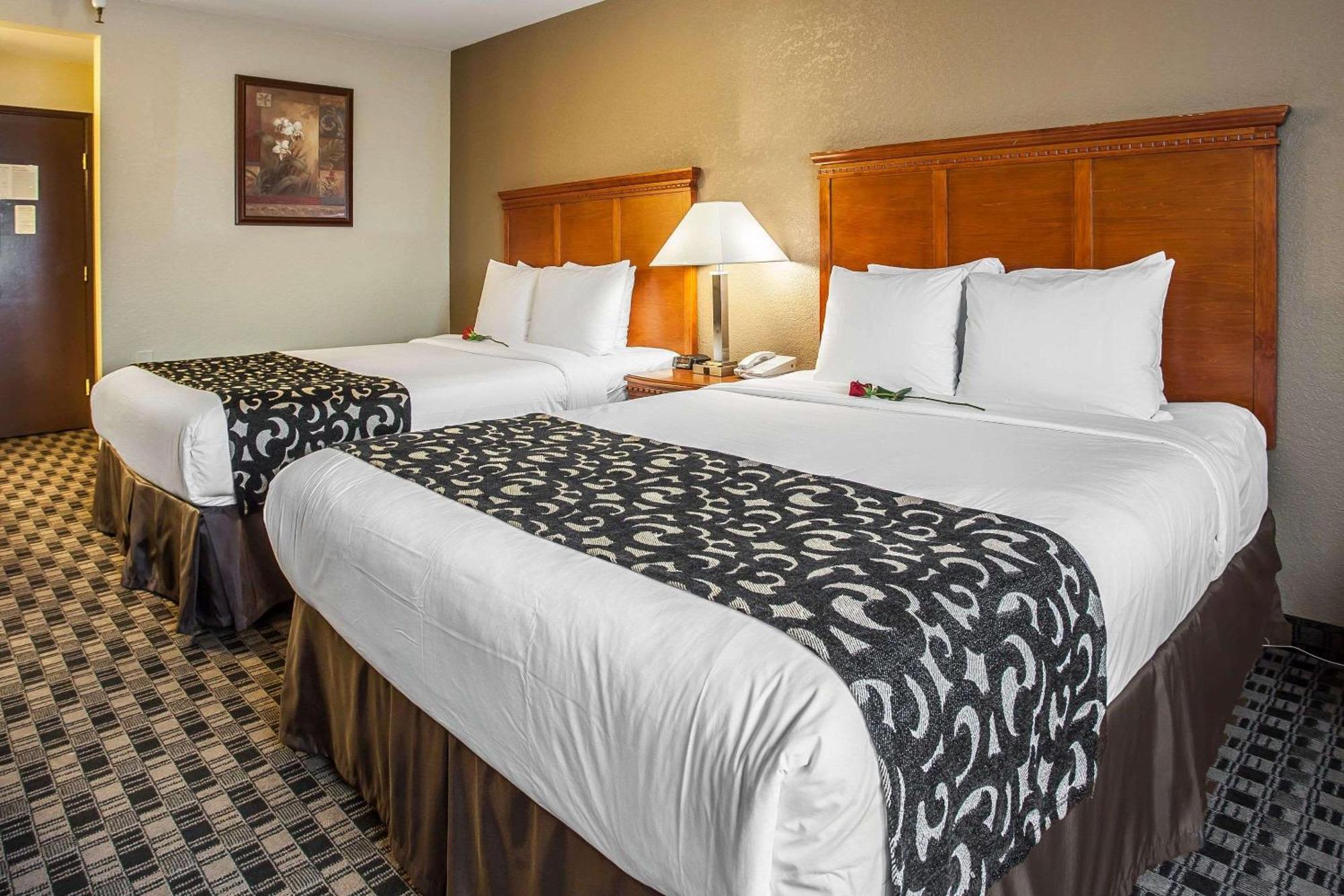 Clarion Inn Renton-Seattle Exteriér fotografie